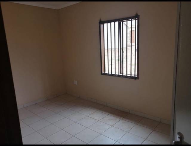 2 BEDROOM HOUSE FOR SALE IN RANDFONTEIN SOUTH